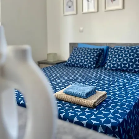 2 Bdr Flat St Lazaros - Phoenix Apartament *