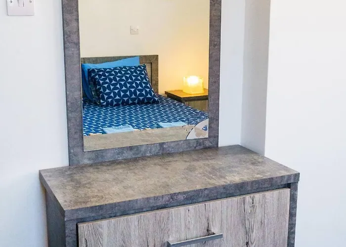 2 Bdr Flat St Lazaros - Phoenix *