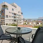 Theodorou Deluxe Central 2Bd Master *