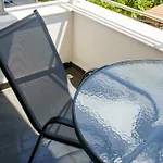 Theodorou Deluxe Central 2Bd Master