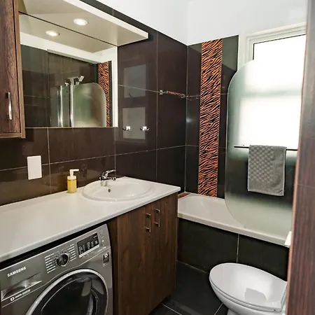 Central 2 Bdr Flat St Lazaros - Phoenix Lodge Lejlighed