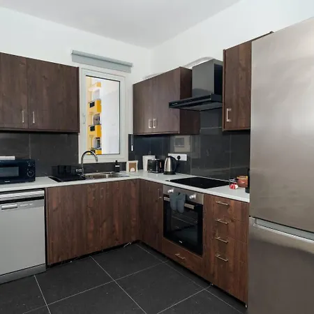 2 Bdr Flat St Lazaros - Phoenix