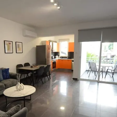 Daire 2 Bdr Flat St Lazaros - Phoenix