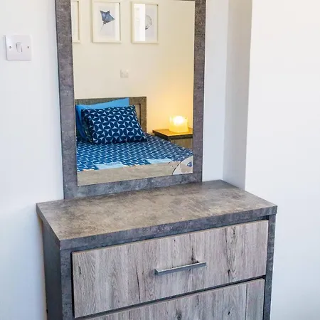 Central 2 Bdr Flat St Lazaros - Phoenix Lodge *