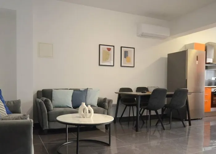 Daire 2 Bdr Flat St Lazaros - Phoenix